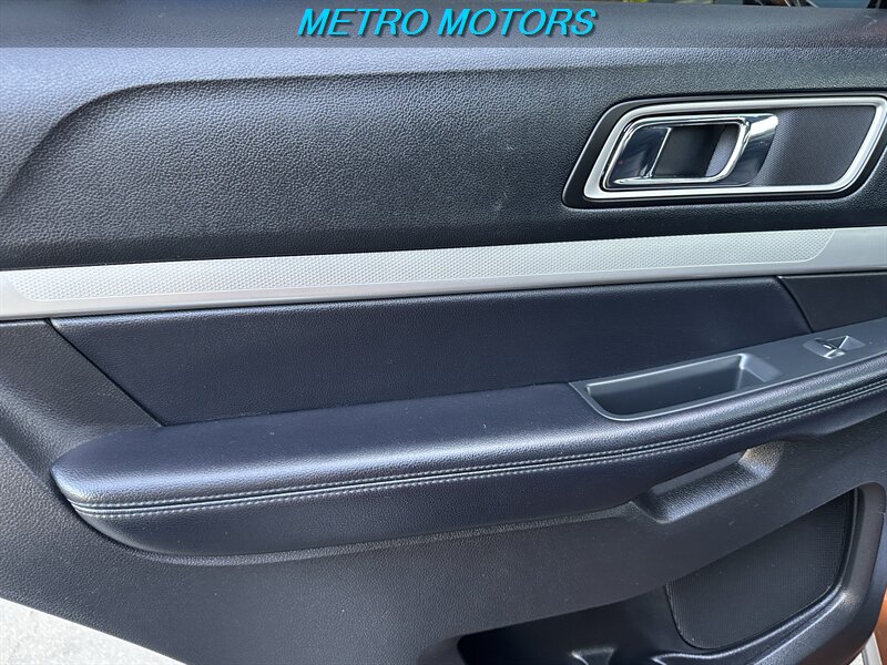 2017 Ford Explorer XLT - Photo 19