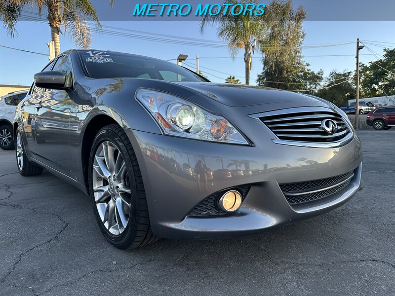 2012 INFINITI G37 Journey  