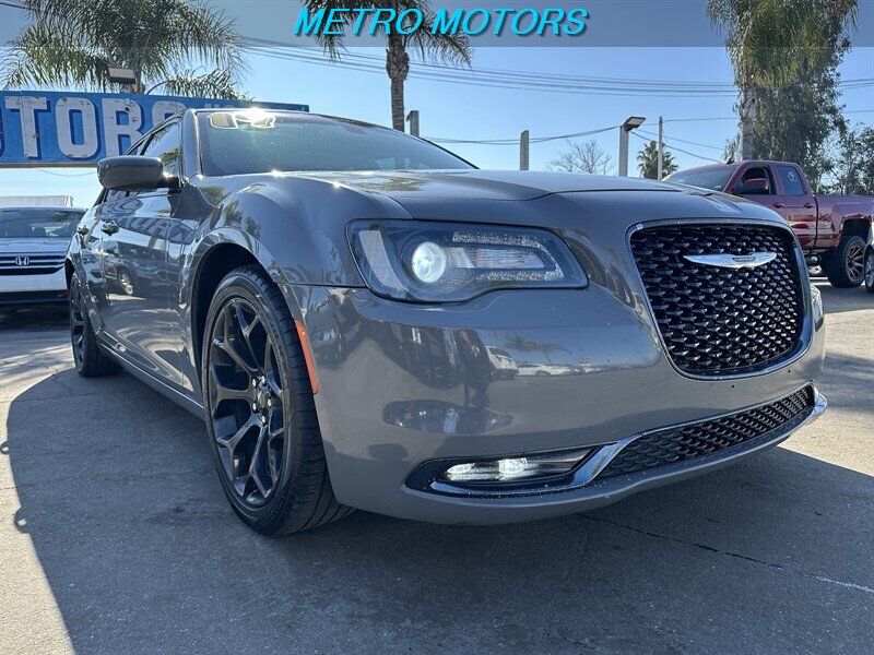 2019 Chrysler 300