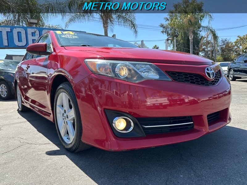 2014 Toyota Camry SE  