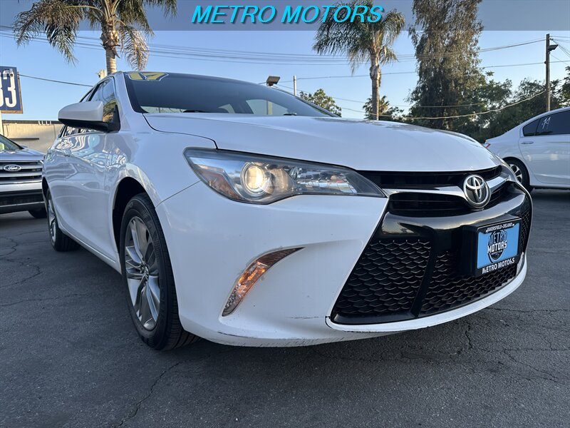 2017 Toyota Camry 2.5 Auto SE's photo