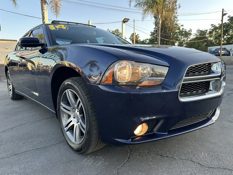 2014 Dodge Charger SXT's photo