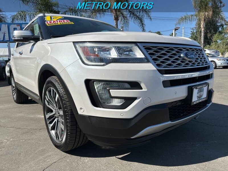 2017 Ford Explorer Platinum  