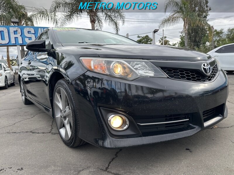 2014 Toyota Camry SE  