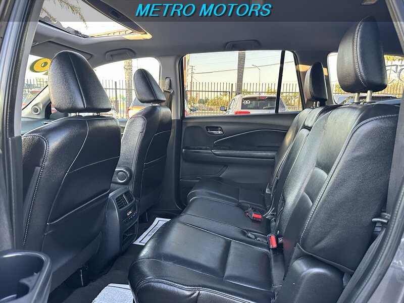 2016 Honda Pilot EX-L - Photo 12