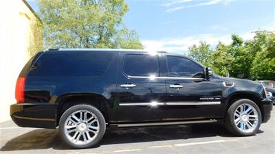 2013 Cadillac Escalade ESV Platinum Edition   - Photo 5 - Elgin, IL 60120