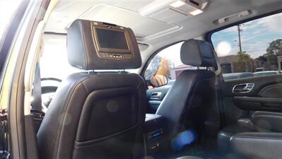 2013 Cadillac Escalade ESV Platinum Edition   - Photo 14 - Elgin, IL 60120