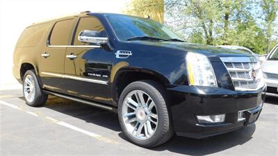 2013 Cadillac Escalade ESV Platinum Edition   - Photo 3 - Elgin, IL 60120