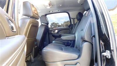 2013 Cadillac Escalade ESV Platinum Edition   - Photo 13 - Elgin, IL 60120