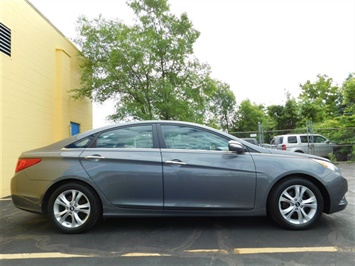 2011 Hyundai Sonata Limited   - Photo 4 - Elgin, IL 60120