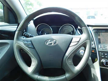 2011 Hyundai Sonata Limited   - Photo 15 - Elgin, IL 60120