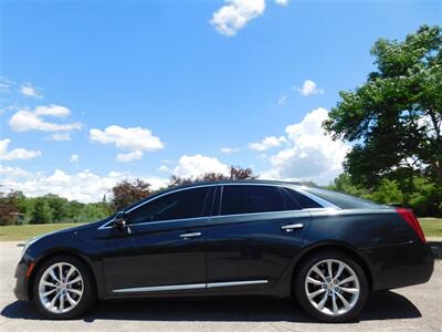 2015 Cadillac XTS Luxury   - Photo 8 - Elgin, IL 60120