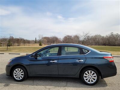 2015 Nissan Sentra S   - Photo 8 - Elgin, IL 60120