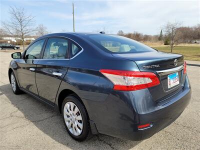 2015 Nissan Sentra S   - Photo 7 - Elgin, IL 60120