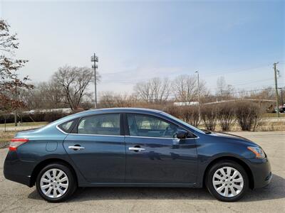 2015 Nissan Sentra S   - Photo 4 - Elgin, IL 60120