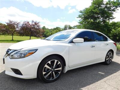 2016 Nissan Altima 3.5 SL   - Photo 1 - Elgin, IL 60120