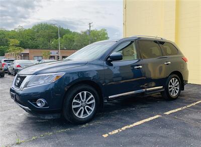 2015 Nissan Pathfinder SL V6   - Photo 1 - Elgin, IL 60120