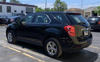 2017 Chevrolet Equinox LS   - Photo 10 - Elgin, IL 60120