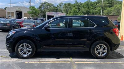 2017 Chevrolet Equinox LS   - Photo 9 - Elgin, IL 60120