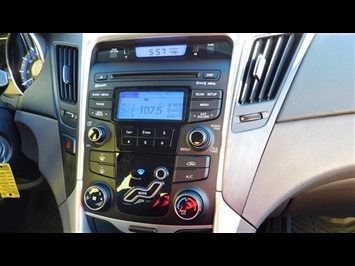 2012 Hyundai Sonata GLS   - Photo 18 - Elgin, IL 60120