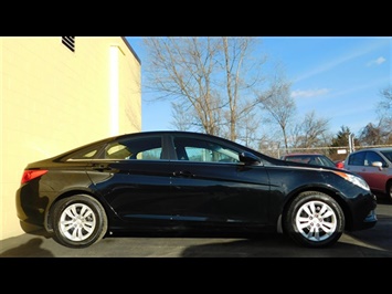 2012 Hyundai Sonata GLS   - Photo 4 - Elgin, IL 60120