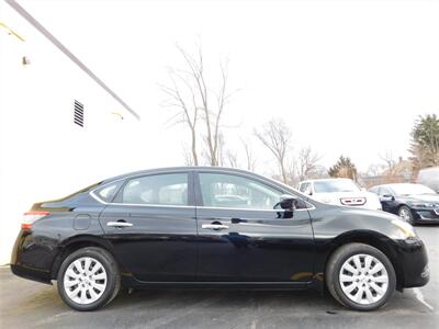 2015 Nissan Sentra S   - Photo 4 - Elgin, IL 60120