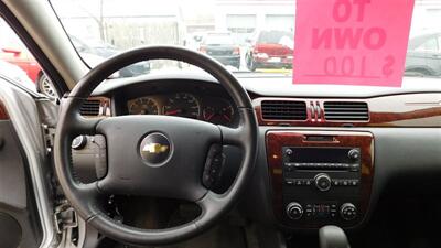 2010 Chevrolet Impala LTZ   - Photo 10 - Elgin, IL 60120