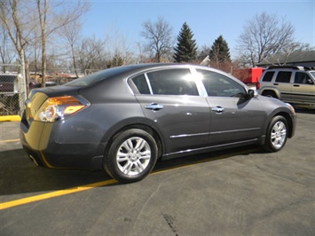 2010 Nissan Altima 2.5 SL   - Photo 4 - Elgin, IL 60120