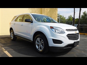 2016 Chevrolet Equinox LS   - Photo 2 - Elgin, IL 60120