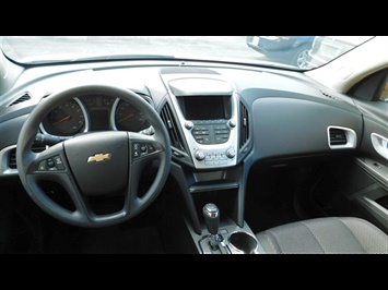 2016 Chevrolet Equinox LS   - Photo 9 - Elgin, IL 60120