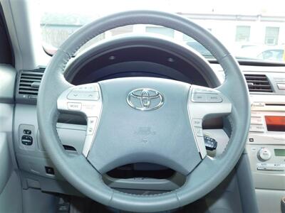 2010 Toyota Camry XLE   - Photo 12 - Elgin, IL 60120