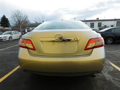 2010 Toyota Camry XLE   - Photo 6 - Elgin, IL 60120