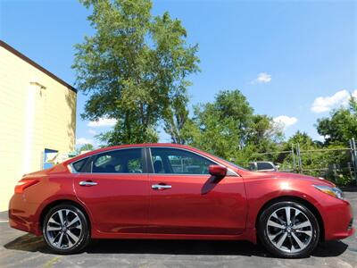 2016 Nissan Altima 2.5 SR   - Photo 4 - Elgin, IL 60120