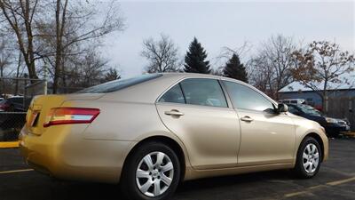 2010 Toyota Camry LE   - Photo 4 - Elgin, IL 60120