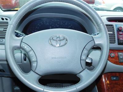 2005 Toyota Camry XLE V6   - Photo 9 - Elgin, IL 60120