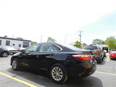 2017 Toyota Camry LE   - Photo 7 - Elgin, IL 60120