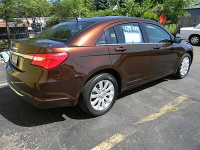 2012 Chrysler 200 Touring   - Photo 4 - Elgin, IL 60120