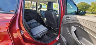 2019 Ford Escape SE   - Photo 11 - Elgin, IL 60120