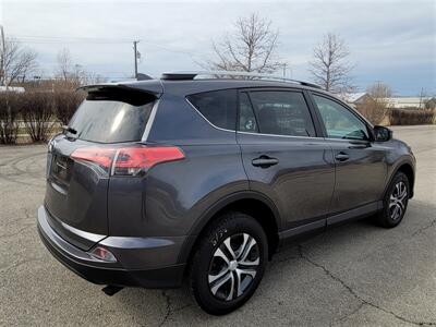 2016 Toyota RAV4 LE   - Photo 5 - Elgin, IL 60120