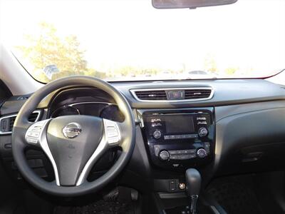 2015 Nissan Rogue SV   - Photo 11 - Elgin, IL 60120