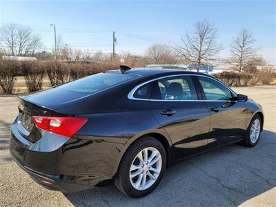 2017 Chevrolet Malibu LT   - Photo 5 - Elgin, IL 60120