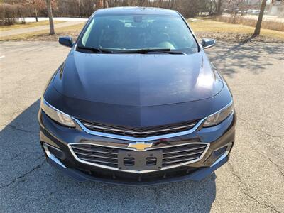 2017 Chevrolet Malibu LT   - Photo 2 - Elgin, IL 60120