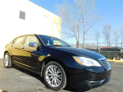 2012 Chrysler 200 Limited   - Photo 3 - Elgin, IL 60120