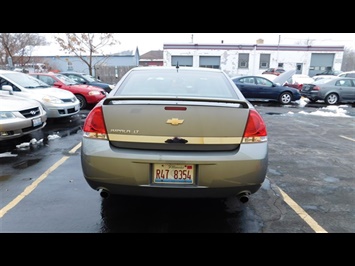 2007 Chevrolet Impala LT   - Photo 6 - Elgin, IL 60120