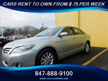 2010 Toyota Camry XLE   - Photo 1 - Elgin, IL 60120