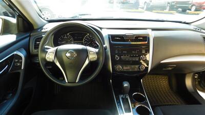 2014 Nissan Altima 2.5 S   - Photo 15 - Elgin, IL 60120