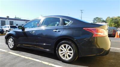 2014 Nissan Altima 2.5 S   - Photo 6 - Elgin, IL 60120