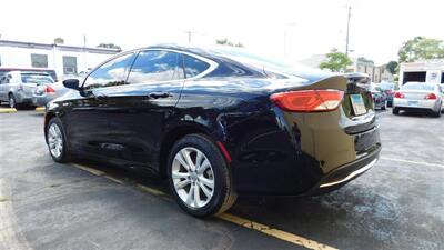 2015 Chrysler 200 Limited   - Photo 17 - Elgin, IL 60120