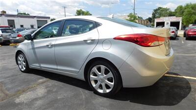 2013 Hyundai Elantra Limited   - Photo 8 - Elgin, IL 60120