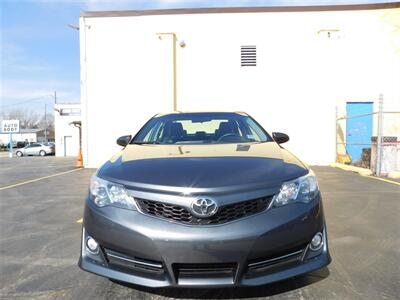 2014 Toyota Camry SE   - Photo 2 - Elgin, IL 60120